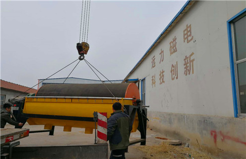 濰坊濕式磁選機(jī)廠家，濕式磁選機(jī)性能優(yōu)劣一試便知_工作原理_釩鈦鐵礦濰坊濕式磁選機(jī)廠家，濕式磁選機(jī)性能優(yōu)劣一試便知型號參數(shù)及磁場強(qiáng)度 